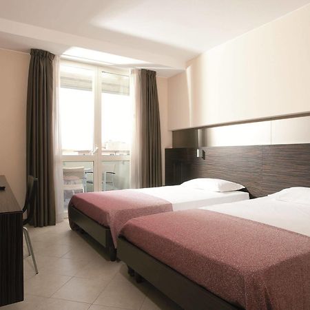 Rosso Frizzante Hotel Sorbara Kültér fotó