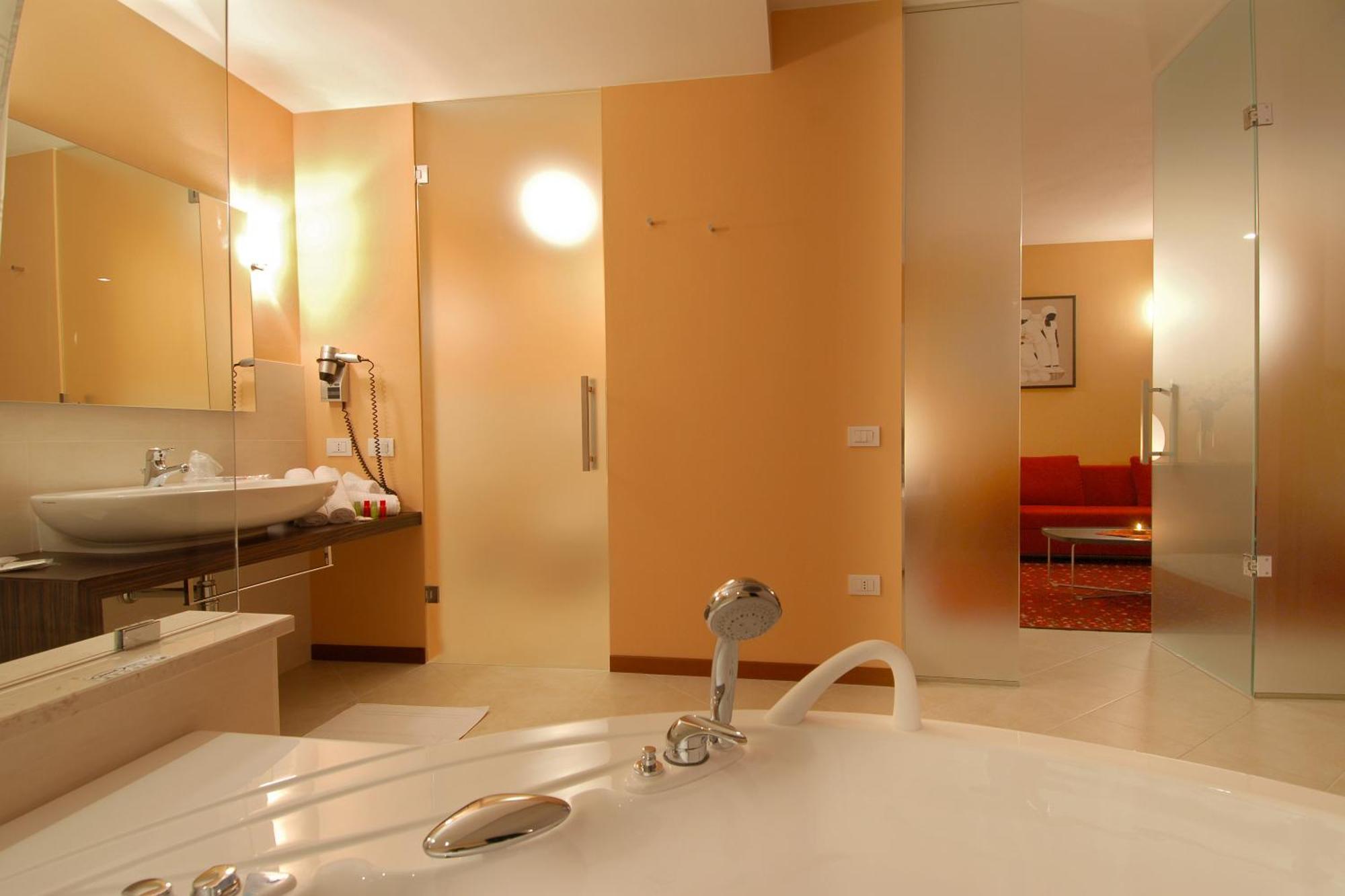 Rosso Frizzante Hotel Sorbara Kültér fotó