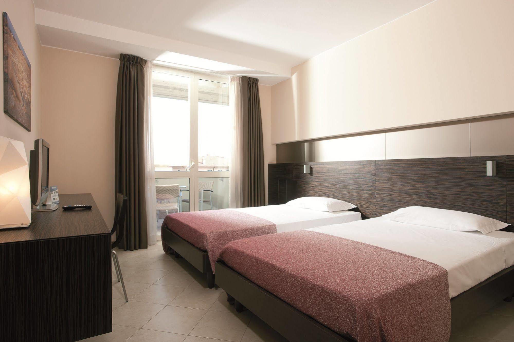 Rosso Frizzante Hotel Sorbara Kültér fotó